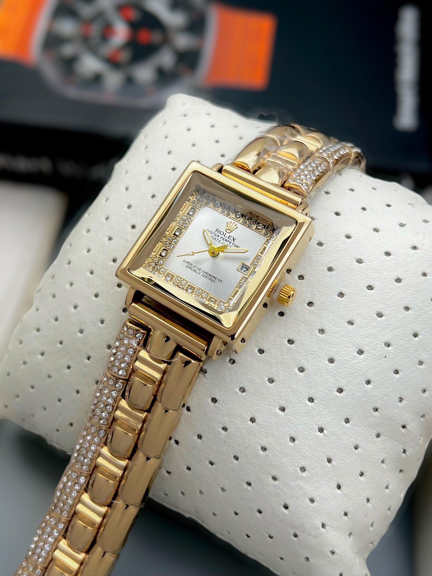 Premium Quality Ladies Watch with Diamond Chain & Date Function